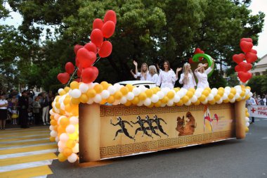 Renkli ve eğlenceli bir gösteri