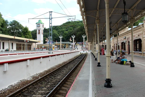 Platformy. Czekając na pociąg — Zdjęcie stockowe