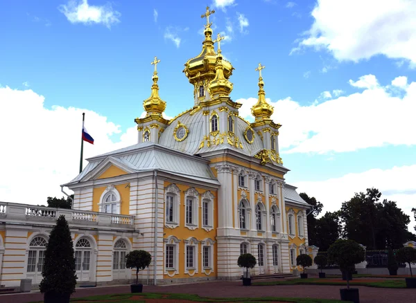 Old Church in Peterhof — Stock Photo, Image