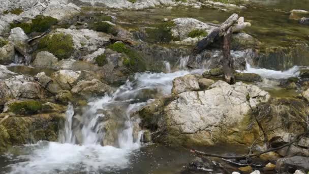 Cascata de belas cachoeiras — Vídeo de Stock