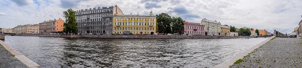 The Fontanka river embankment in Leningrad. — Stock Photo, Image