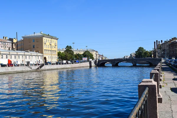 The Fontanka river embankment in St. Petersburg, Russia — Stock Photo, Image