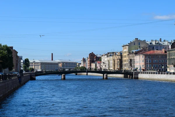 O aterro do rio Fontanka em São Petersburgo, Rússia — Fotografia de Stock