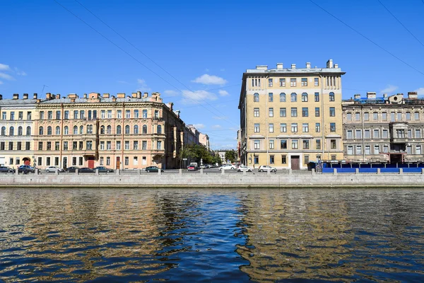 The Fontanka river embankment in St. Petersburg, Russia — Stock Photo, Image