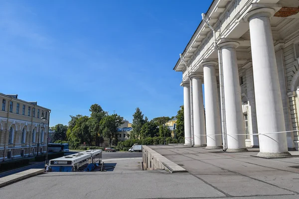 The former stock exchange building in Leningrad. — Stock Photo, Image