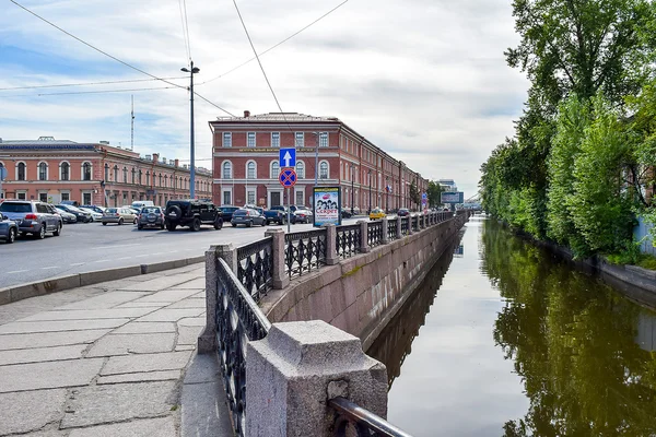 Saint-Petersburg, het Krjukov kanaal embankment, Rusland — Stockfoto