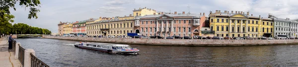 The Fontanka river embankment. — Stock Photo, Image