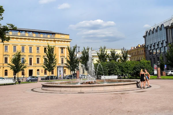 Saint-petersburg, manezhnaya square, russland — Stockfoto