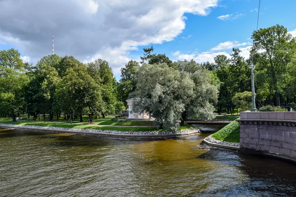 Jardín Lopukhinsky en Leningrado . — Foto de Stock