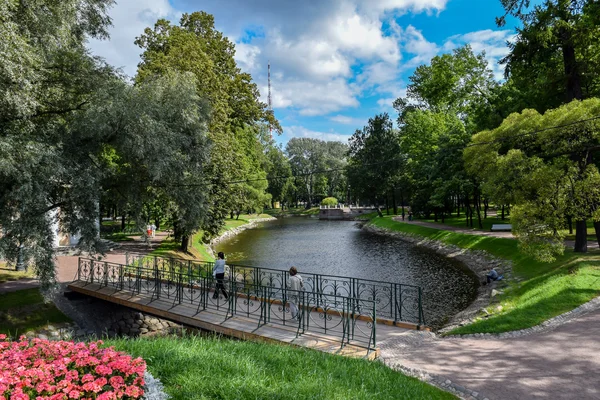 Lopukhinsky Garden in Leningrad. — Stock Photo, Image