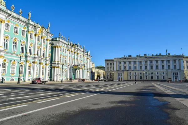 在俄罗斯圣彼得堡宫殿广场 — 图库照片