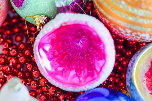 Kerstballen met Kerstmis en Nieuwjaar — Stockfoto