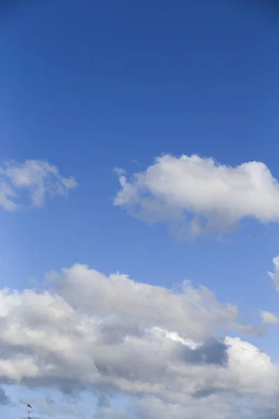 Hintergrund Weißer Sommerwolken Blauen Himmel Bewölkter Sommer — Stockfoto