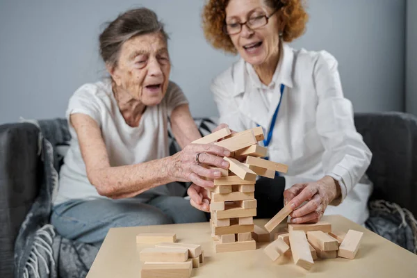 Olgun Doktor Seansı Huzurevindeki Yaşlı Hastalar Için Terapi Bunama Alzheimer — Stok fotoğraf