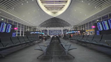 7 Ekim 2023. Roma. İtalya. Aeroporto di Roma Fiumicino Leonardo da Vinci 'nin içinde. Roma, İtalya 'daki yeni uluslararası havaalanı. Romanlardaki modern Avrupa havaalanı terminali.