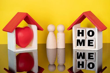 Atasözünü tasvir eden düzen kalbin olduğu yerdir. Seçici odak noktaları. Bulanık arkaplan