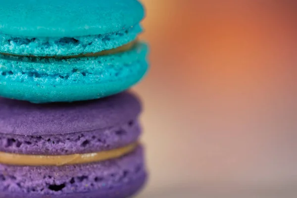 Heerlijke Macarons Een Beroemd Veelkleurig Frans Dessert Een Stapel Selectieve — Stockfoto