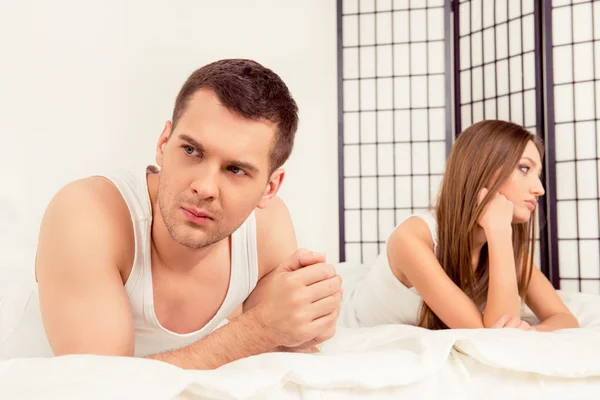 Problems in the family. Man and woman ignoring each other — Stock Photo, Image