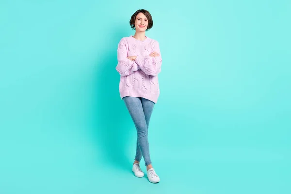 Full length photo of pretty charming young lady dressed purple pullover standing arms crossed isolated teal color background — Stock Photo, Image