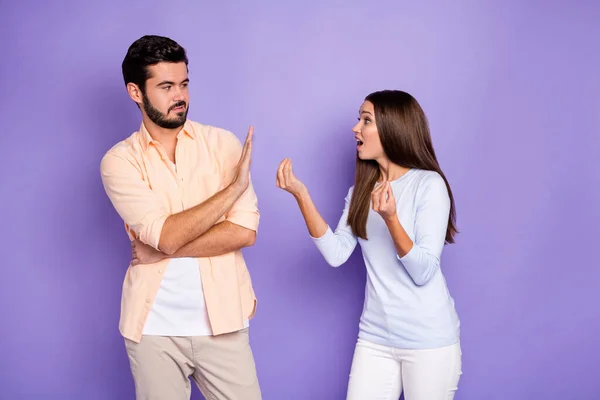 Photo of brunette married couple have argument man show stop sign enough isolated on purple color background — Stock Photo, Image