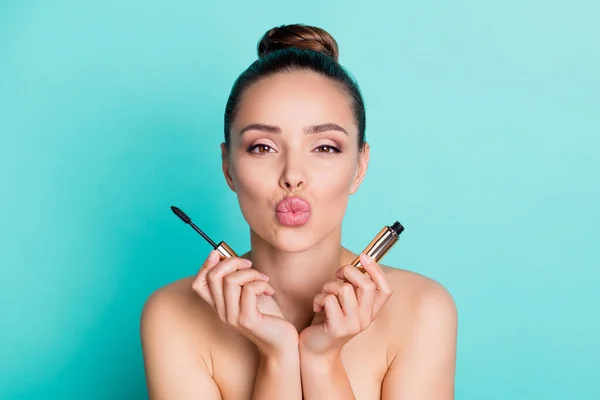 Portrait of attractive trendy shine perfect glamorous girl using mascara sending air kiss isolated over bright teal turquoise color background — Stock Photo, Image