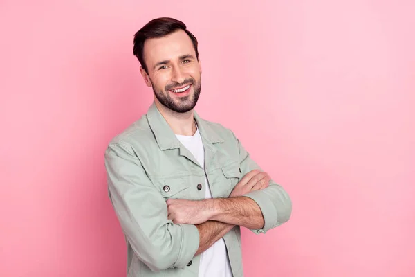 Profile side view portrait of attractive glad cheerful guy folded arms isolated over pink pastel color background — Stock Photo, Image
