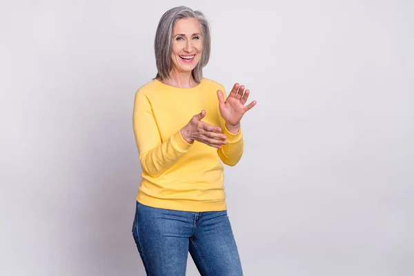 Photo of happy cheerful excited crazy grandmother clapping hands applaud isolated on grey color background — Stock Photo, Image