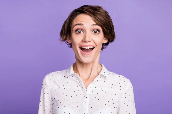 Portrait of attractive cheerful amazed brown-haired girl great success reaction isolated over bright violet purple color background — Stock Photo, Image