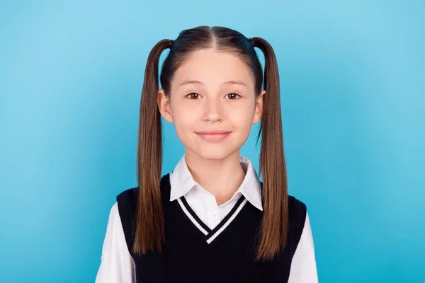 Foto Linda Niña Morena Usar Camisa Blanca Chaleco Aislado Sobre — Foto de Stock