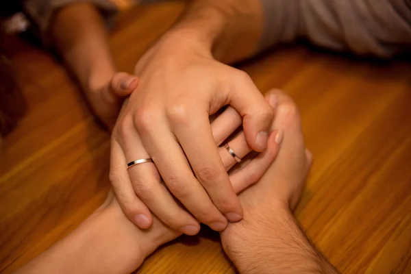 Hands of the bride and groom — Stock Photo, Image