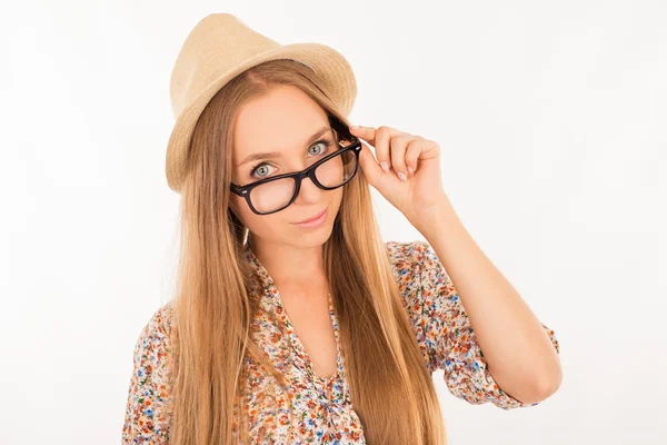 Niza lindo estudiante en gafas sobre fondo blanco — Foto de Stock