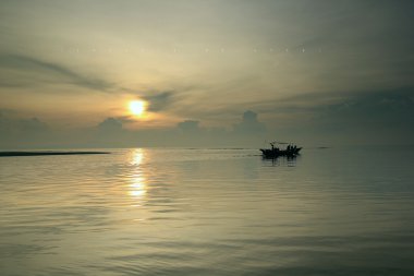 Balıkçı dışarı gidiyor