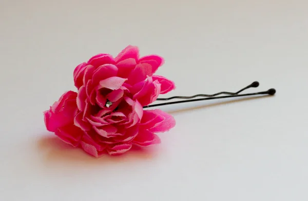 Pembe çiçek PIN saçlar için