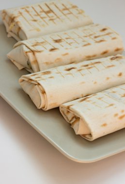 Plaka üzerinde birkaç tamamladı