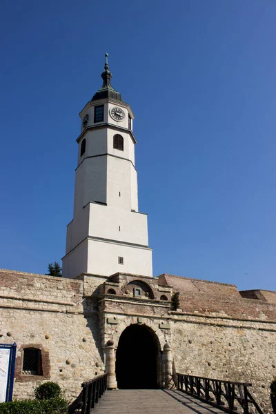 Калемегдан Крепость Белград Белые Часовые Башни Безоблачный Солнечный День — стоковое фото