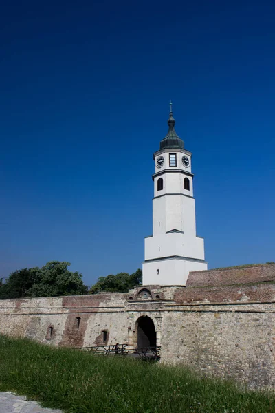 Калемегдан Крепость Белград Белые Часовые Башни Безоблачный Солнечный День — стоковое фото