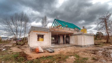 Ayrılmış bir tek aile evi inşaatı