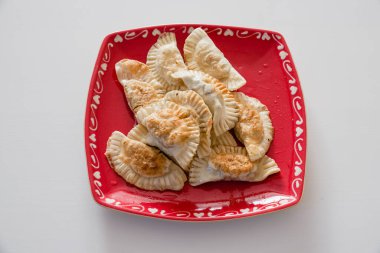 Etli kızarmış hamur köftesi