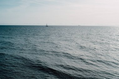 Sakin Baltık Denizi manzarası