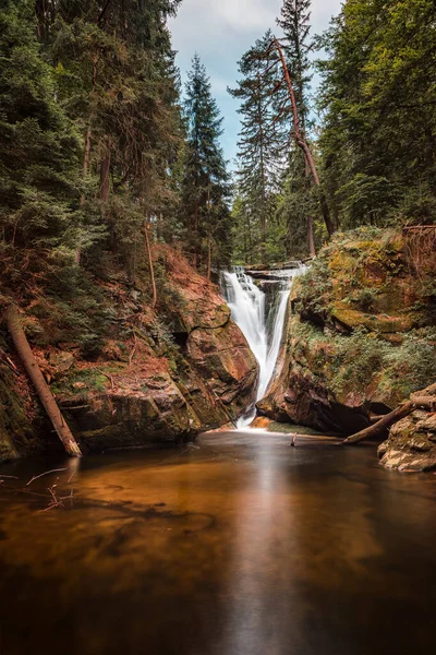 Karkonosze Dağlarında Szklarka Şelalesi 