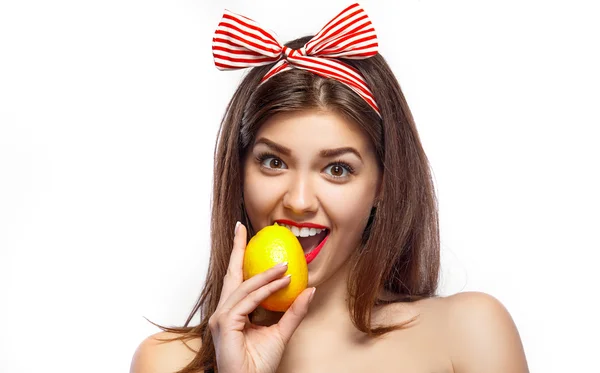 meyve ile güzel kız