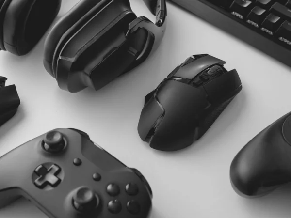 Conceito Espaço Trabalho Jogador Com Equipamento Jogo Mouse Teclado Joystick — Fotografia de Stock