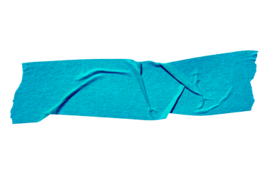 Saydam arkaplanda yırtılmış kağıt yapıştırıcı mavi maskeleme bandı