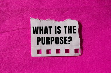 Yırtılan kağıdın üzerine yazılmış mesaj nedir? Kavramsal amaç sembolü nedir? Boşluğu kopyala.