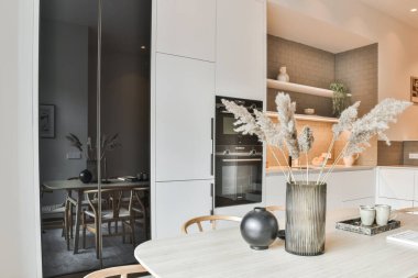 Parlak lüks mutfak.