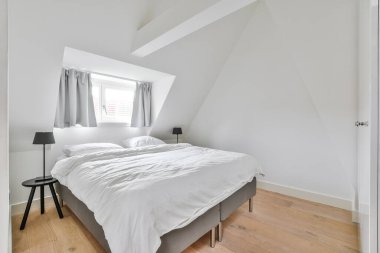 Lüks yatak odasının içi