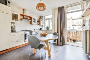 Modern yemek odası.