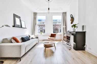 Evdeki modern ışık odası