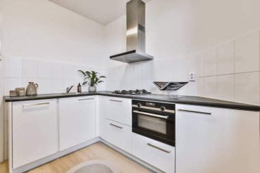 Modern aydınlatma mutfağının içi