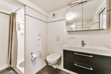 Duşlu hafif iç tasarım